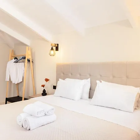 Apartment Manthos Beachfront *