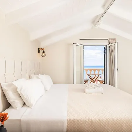 Apartment Manthos Beachfront Laganas